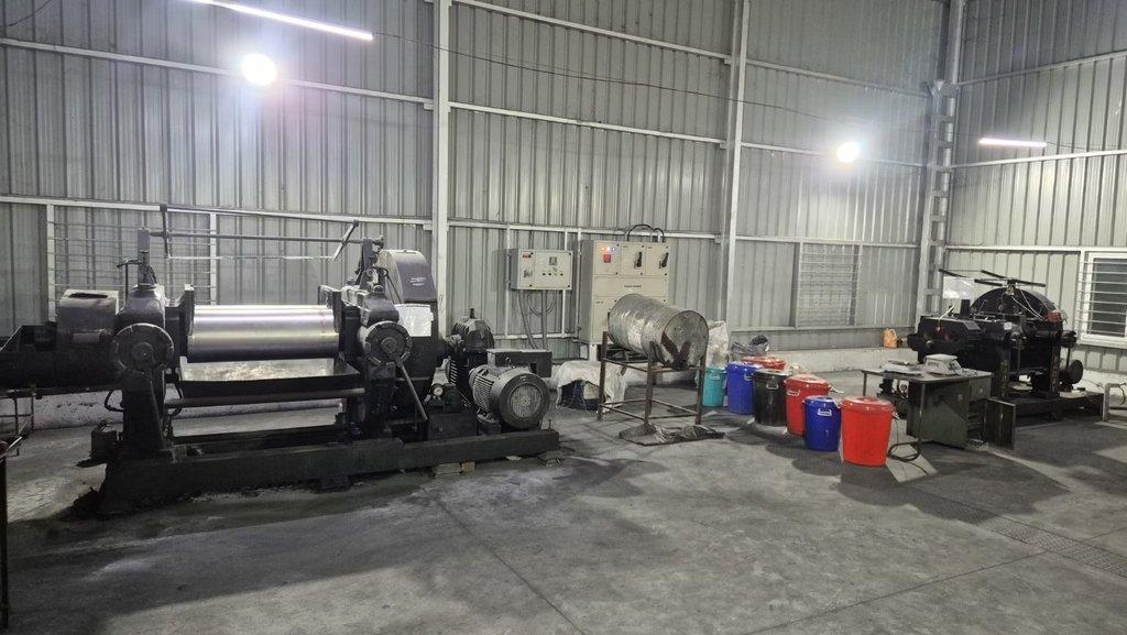 Rubber mixing equipment at HIDAMP